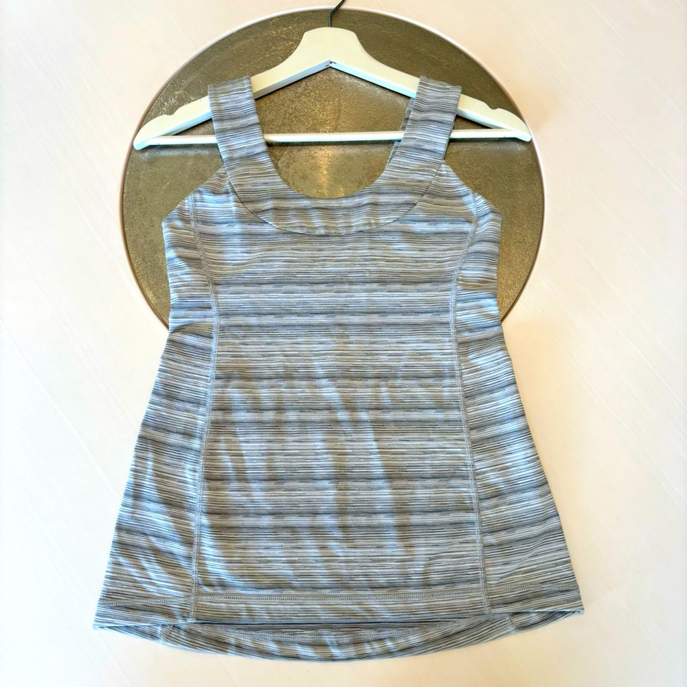 Lululemon scoop front & back tank top, light gray, 6, shelf (built-in) bra,